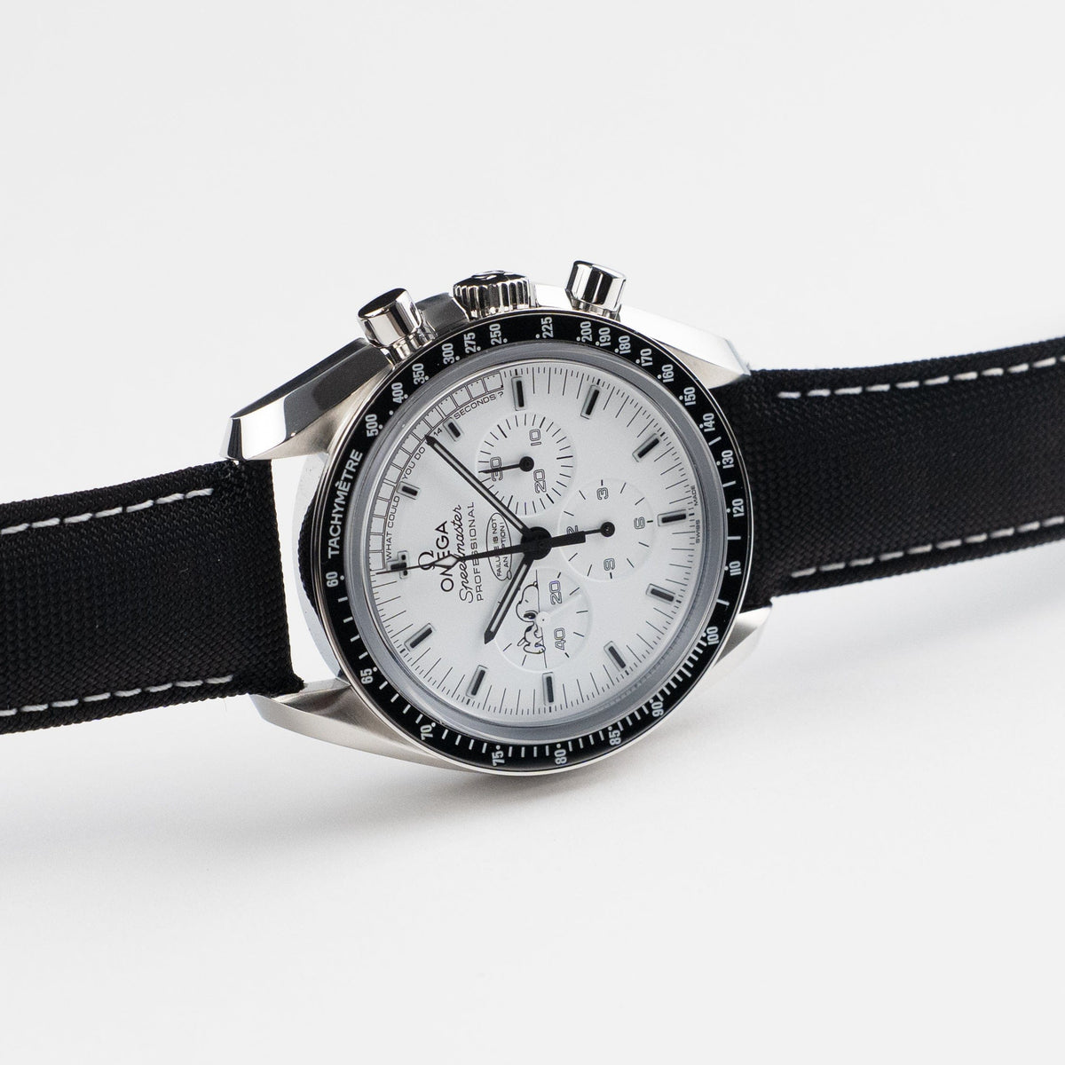 Omega Speedmaster 311.32.42.30.04.003 Silver Snoopy Apollo XIII 45th Anniversary Edition Stainless Steel White Dial Limited Edition of 1970 (2015)