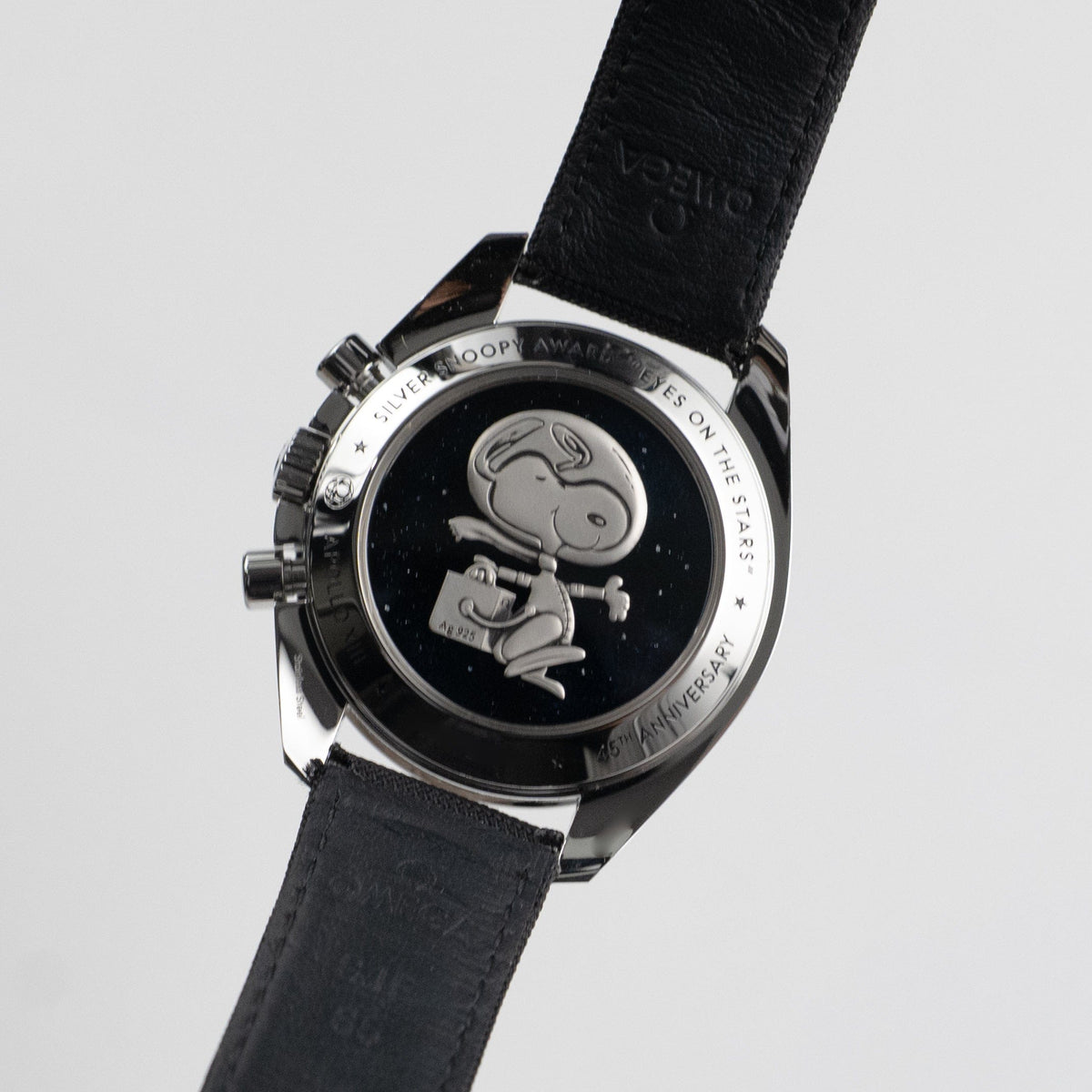 Omega Speedmaster 311.32.42.30.04.003 Silver Snoopy Apollo XIII 45th Anniversary Edition Stainless Steel White Dial Limited Edition of 1970 (2015)