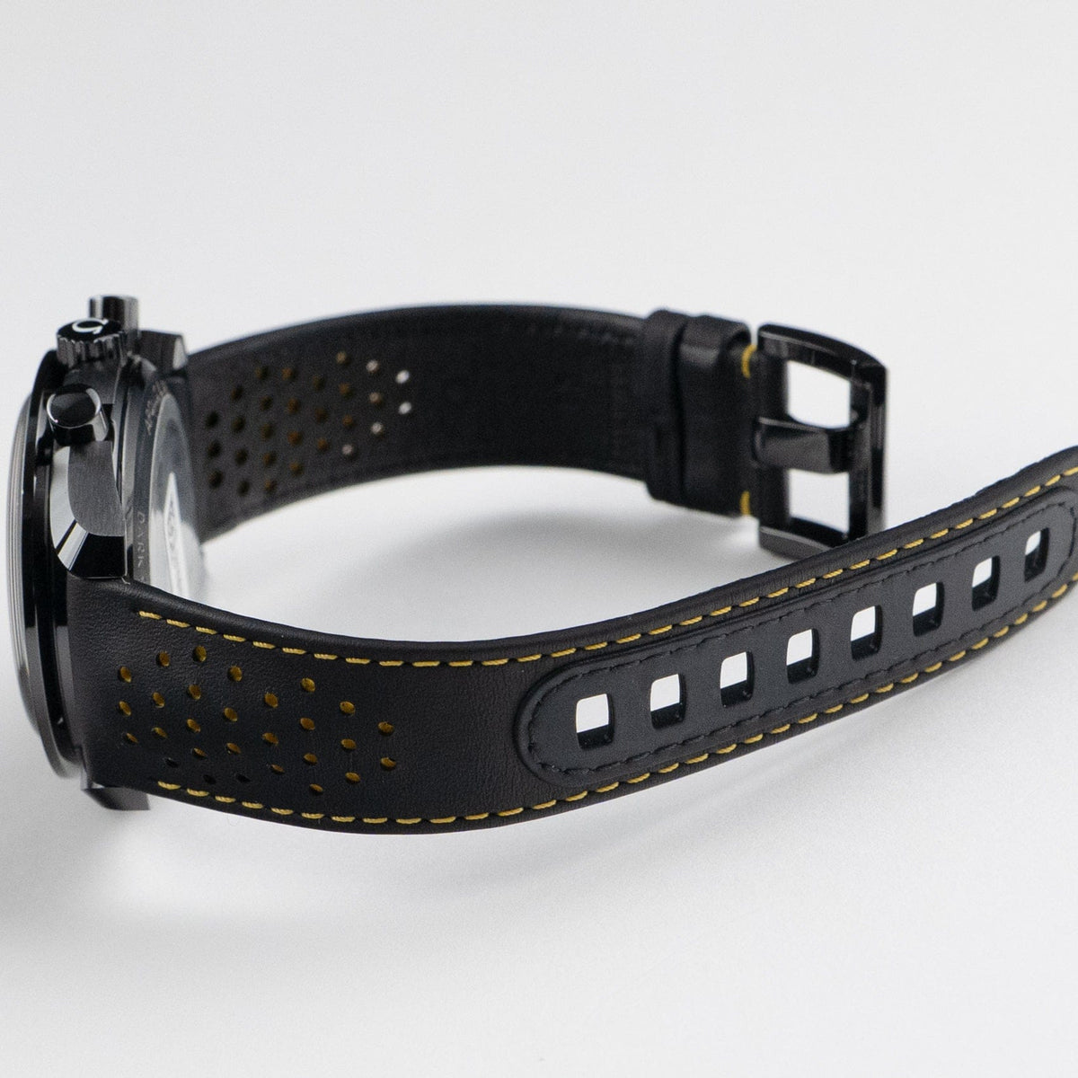 Omega Speedmaster 311.92.44.30.01.001 Dark Side of the Moon Apollo 8 Edition Black Ceramic Black Dial (2021)
