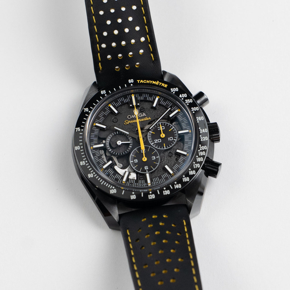 Omega Speedmaster 311.92.44.30.01.001 Dark Side of the Moon Apollo 8 Edition Black Ceramic Black Dial (2021)